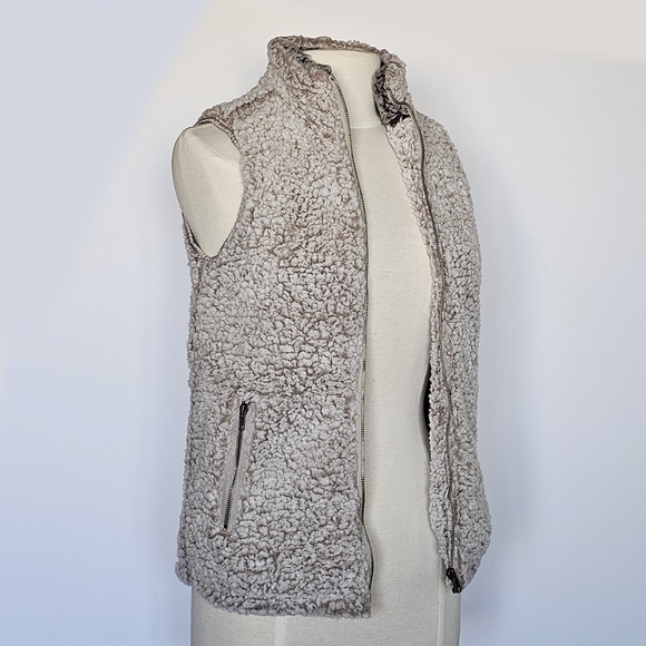 THREAD & SUPPLY Sherpa Vest Womens XS - Picture 2 of 4